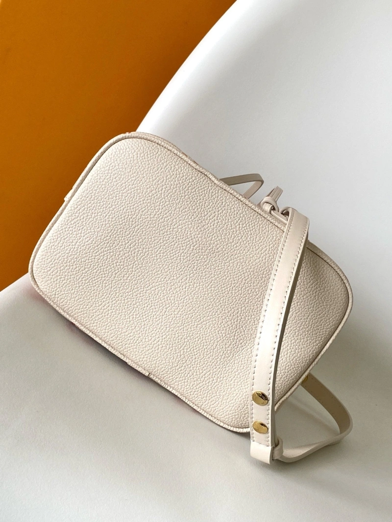 LV Bucket Bags 4233H-0689