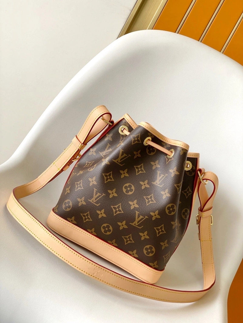 LV Bucket Bags 4233H-0691