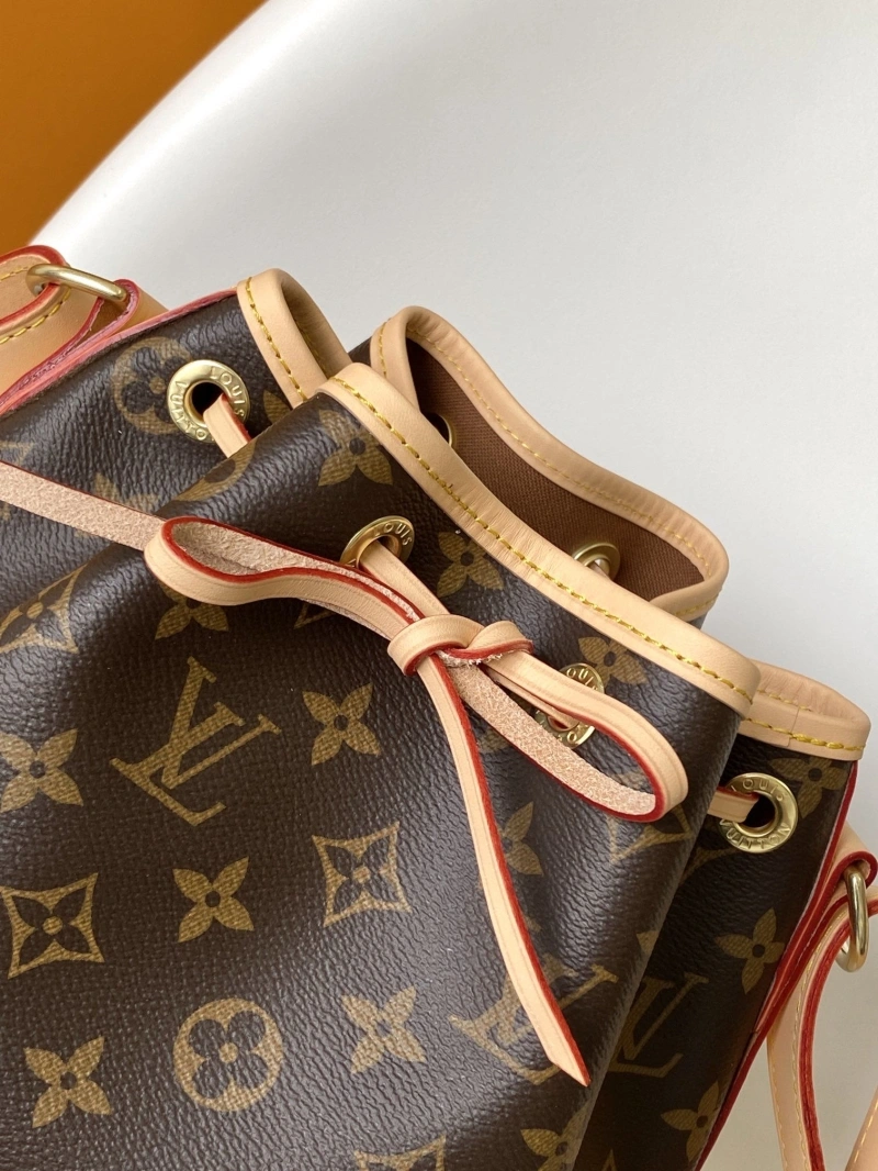 LV Bucket Bags 4233H-0691