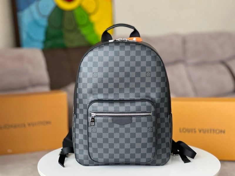 LV Backpacks 4233H-0711