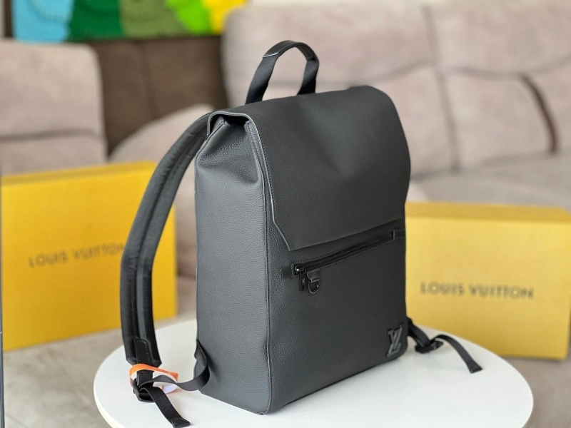 LV Backpacks 4233H-0731