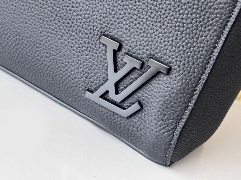 LV Backpacks 4233H-0731
