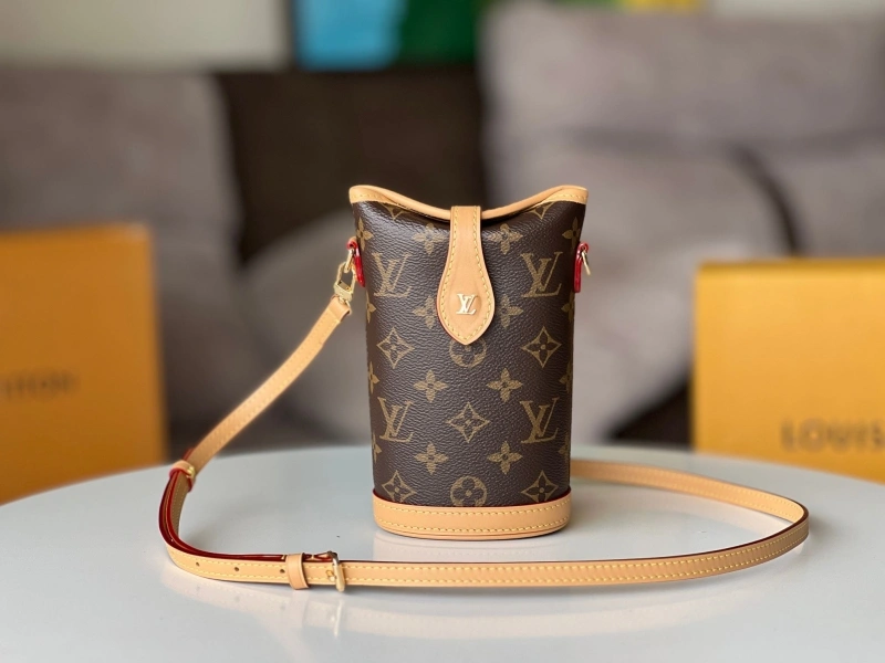 LV Clutch Bags 4233H-0740
