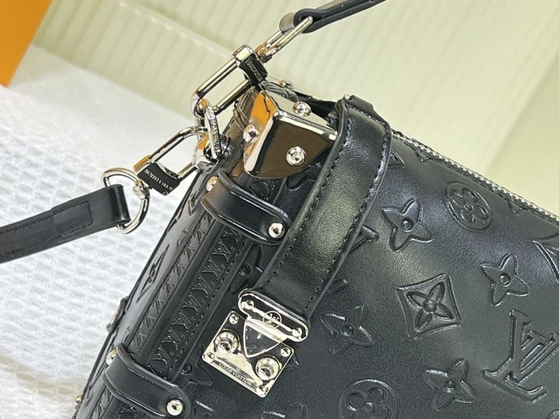 LV Box Bags 4233H-0825