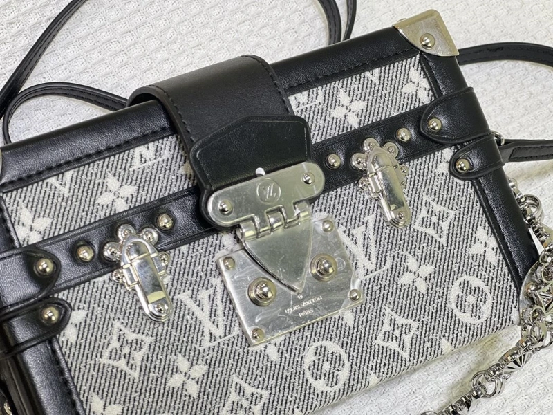 LV Box Bags 4233H-0826