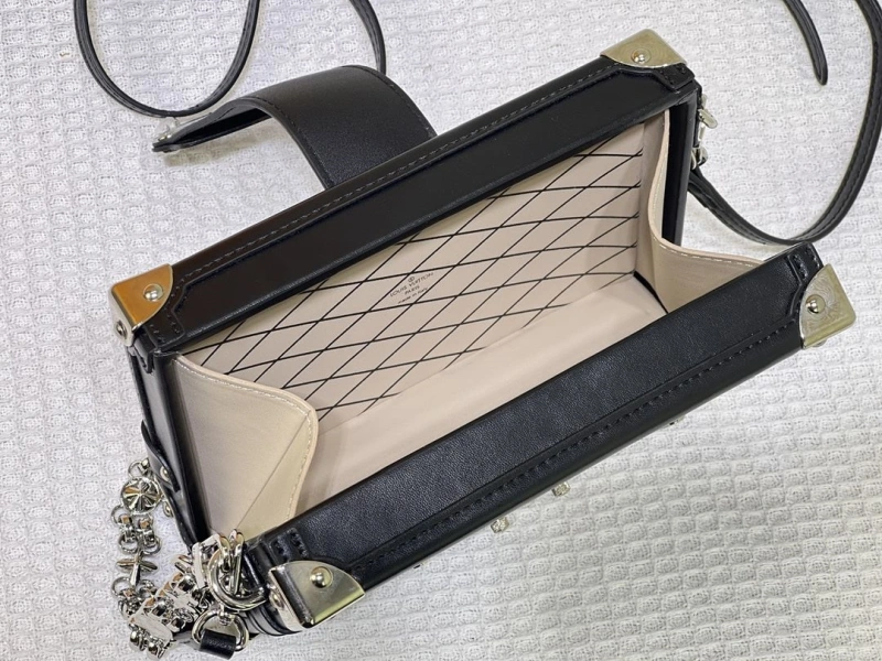 LV Box Bags 4233H-0826