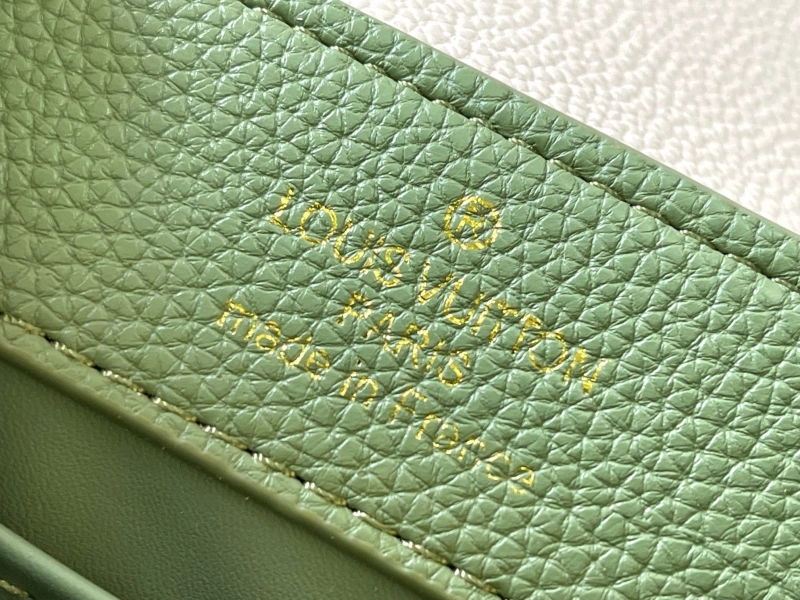 LV Capucines Bags 4233H-0830