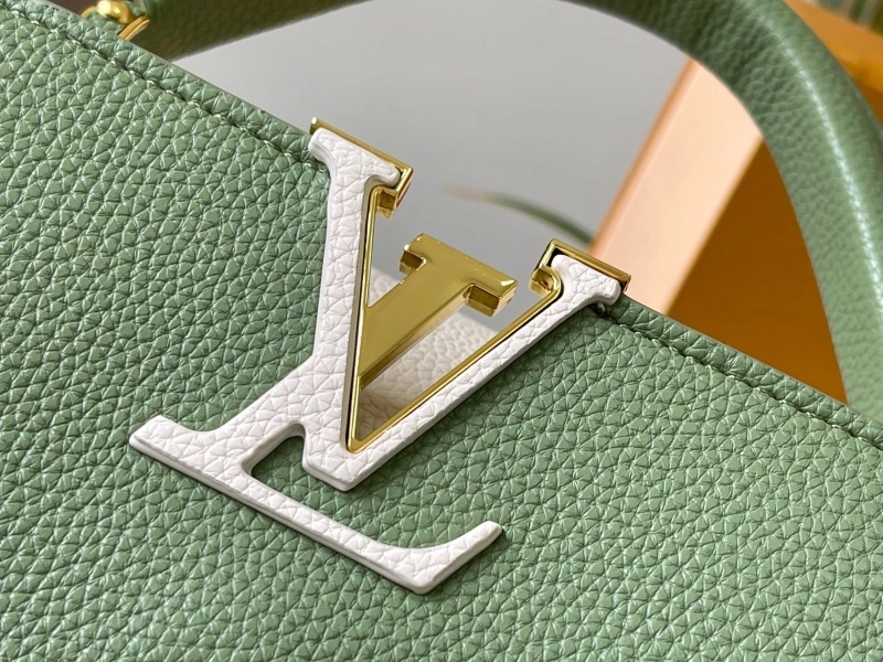 LV Capucines Bags 4233H-0831