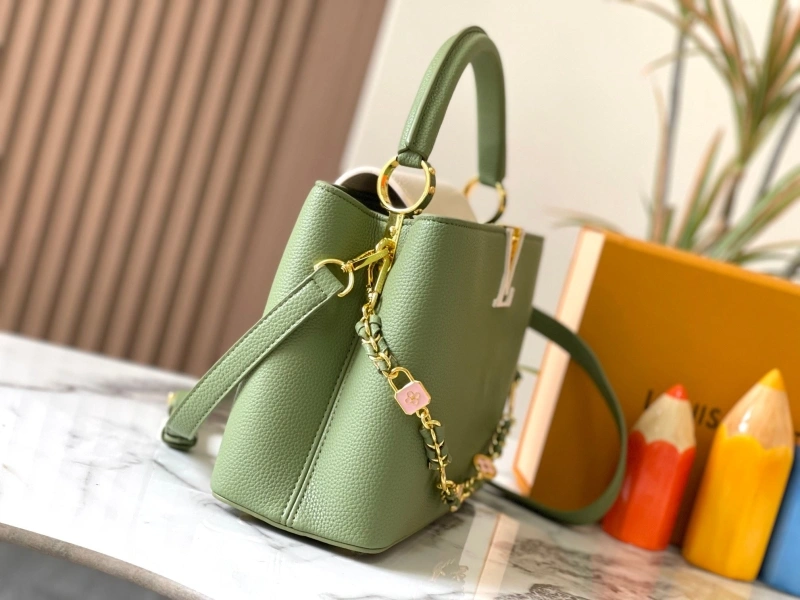 LV Capucines Bags 4233H-0832
