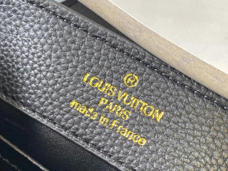 LV Capucines Bags 4233H-0846