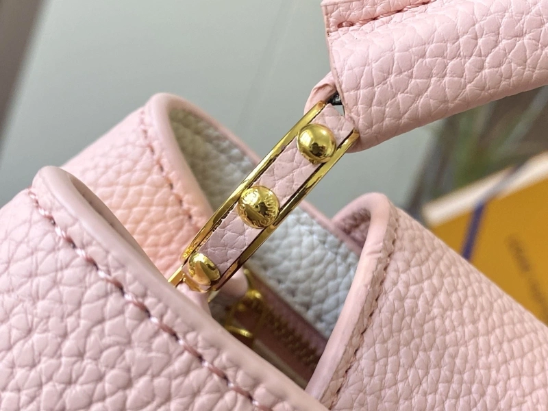 LV Capucines Bags 4233H-0857