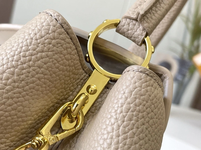 LV Capucines Bags 4233H-0859