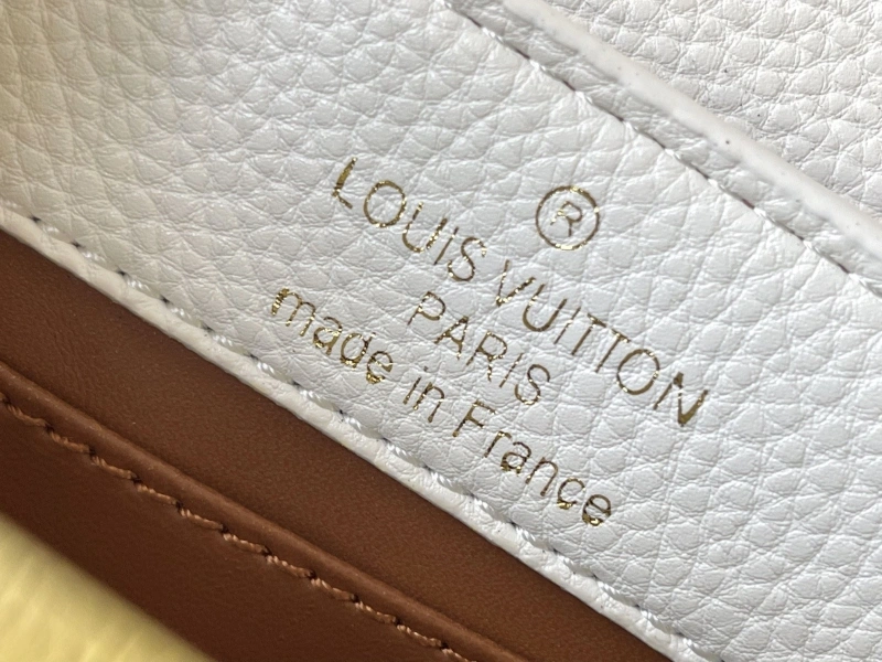 LV Capucines Bags 4233H-0860