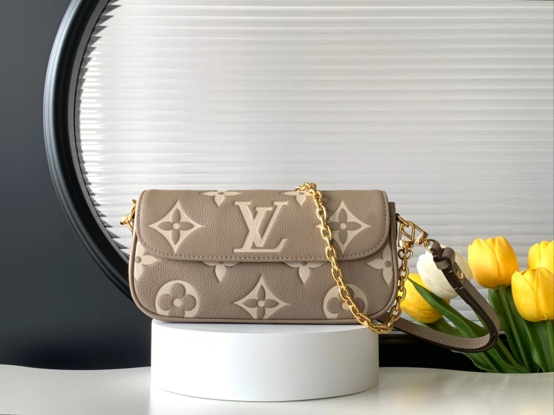 LV Satchel bags 4233H-0895