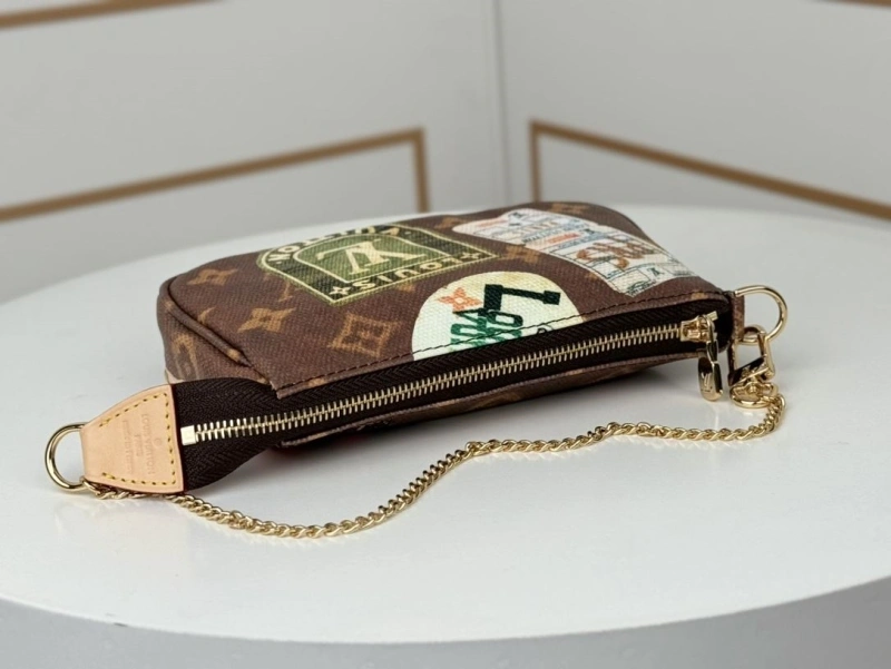 LV Clutch Bags 4233H-0917