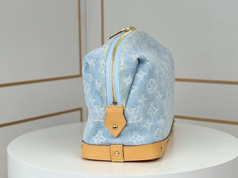 LV Cosmetic Bags 4233H-0945