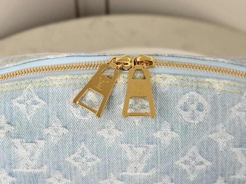 LV Cosmetic Bags 4233H-0945
