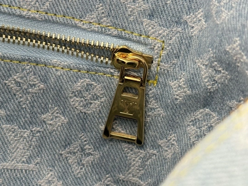 LV Cosmetic Bags 4233H-0945