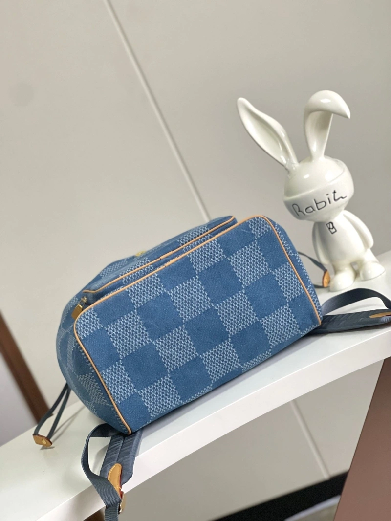LV Backpacks 4233H-0952