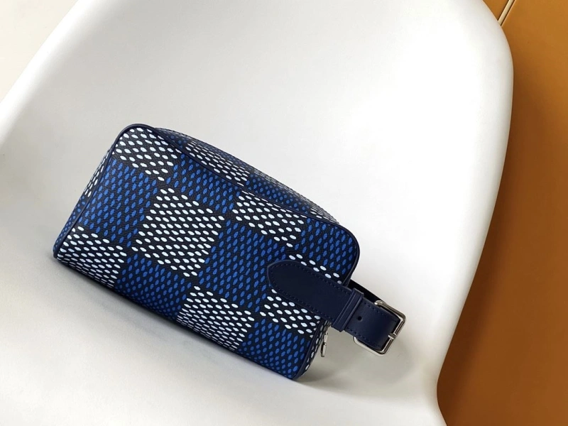 LV Cosmetic Bags 4233H-0976