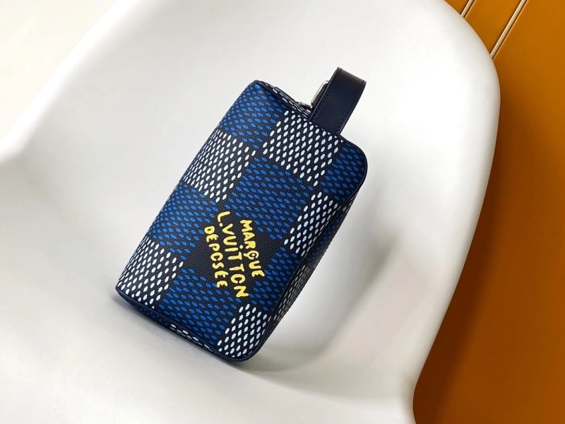 LV Cosmetic Bags 4233H-0976