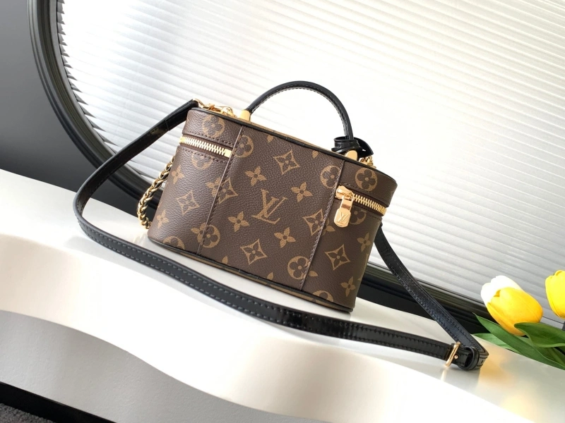LV Cosmetic Bags 4233H-0989