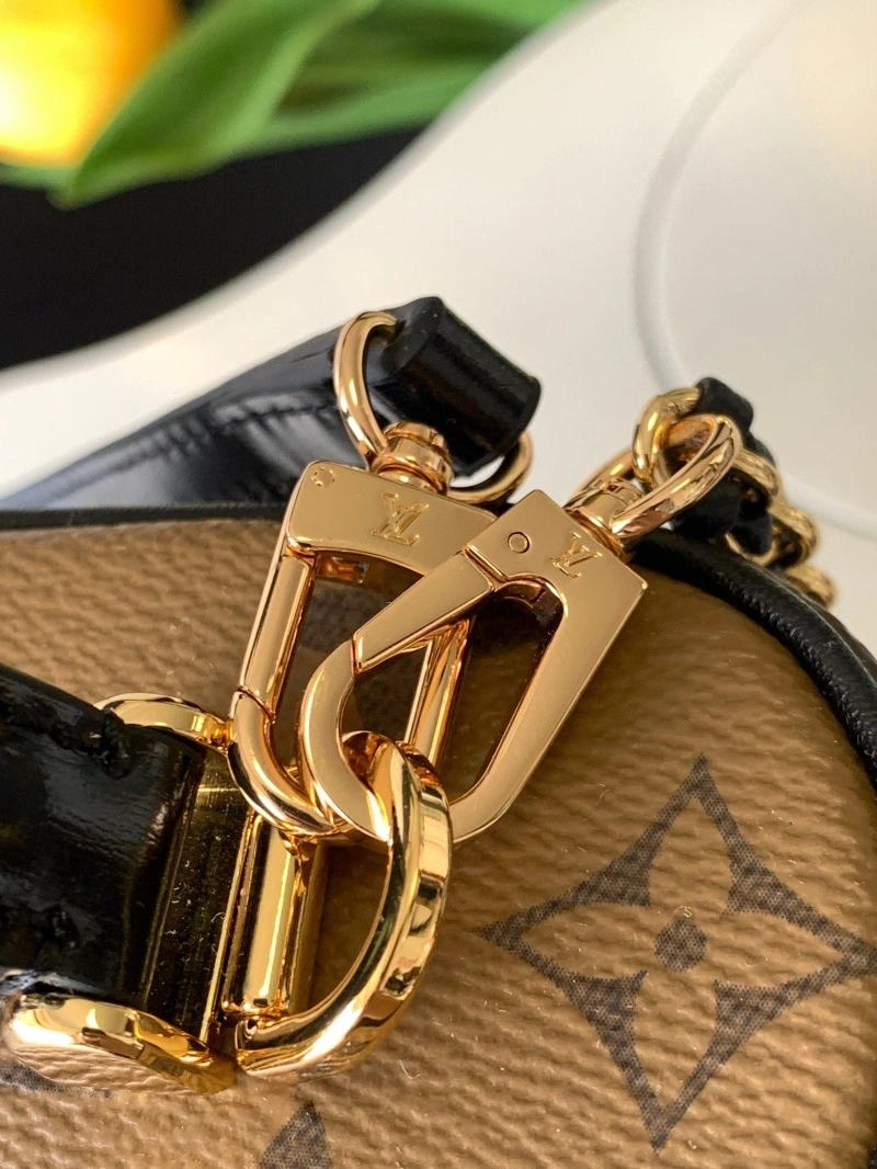 LV Cosmetic Bags 4233H-0989