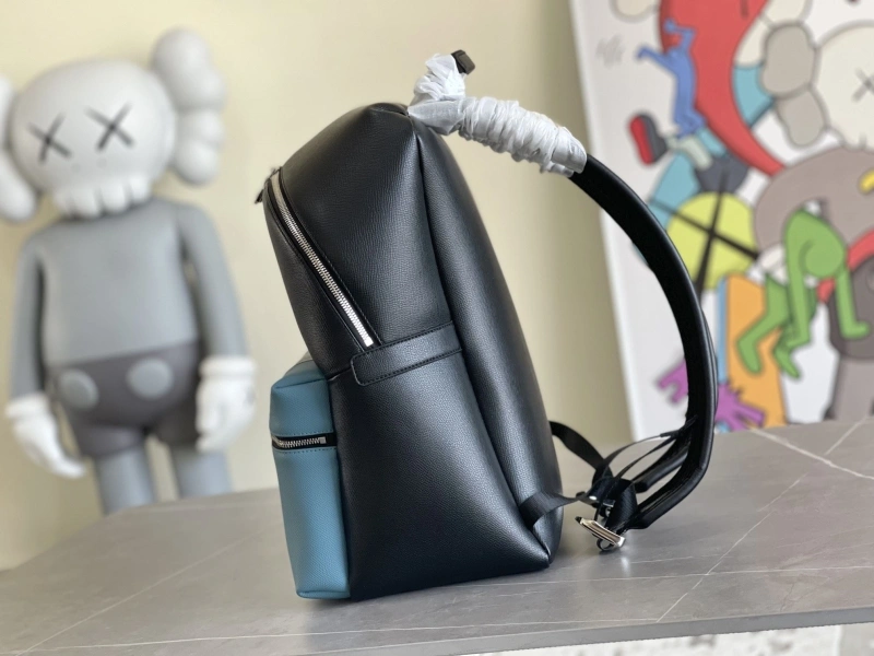 LV Backpacks 4233H-0991