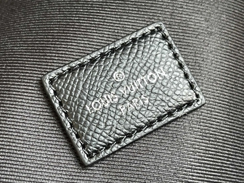 LV Backpacks 4233H-0991