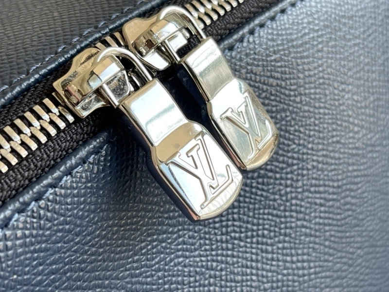 LV Backpacks 4233H-0993