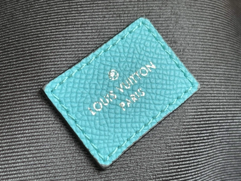 LV Backpacks 4233H-0993