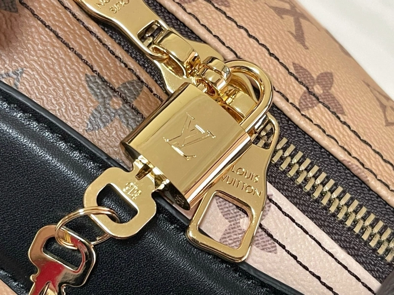 LV Travel Bags 4233H-0995