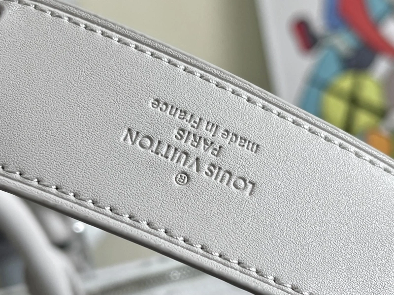 LV Travel Bags 4233H-1017