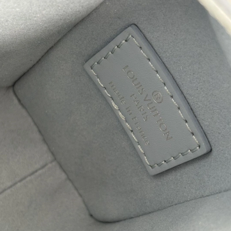 LV Box Bags 4233H-1115