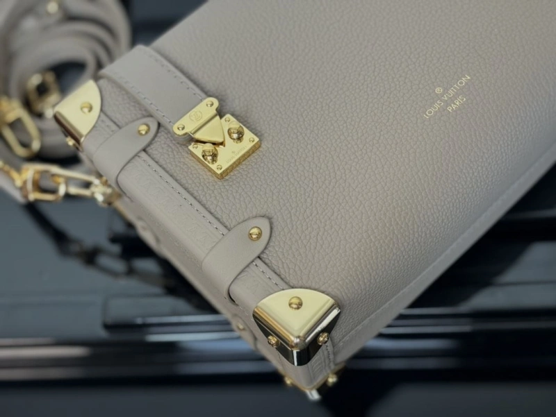 LV Box Bags 4233H-1116