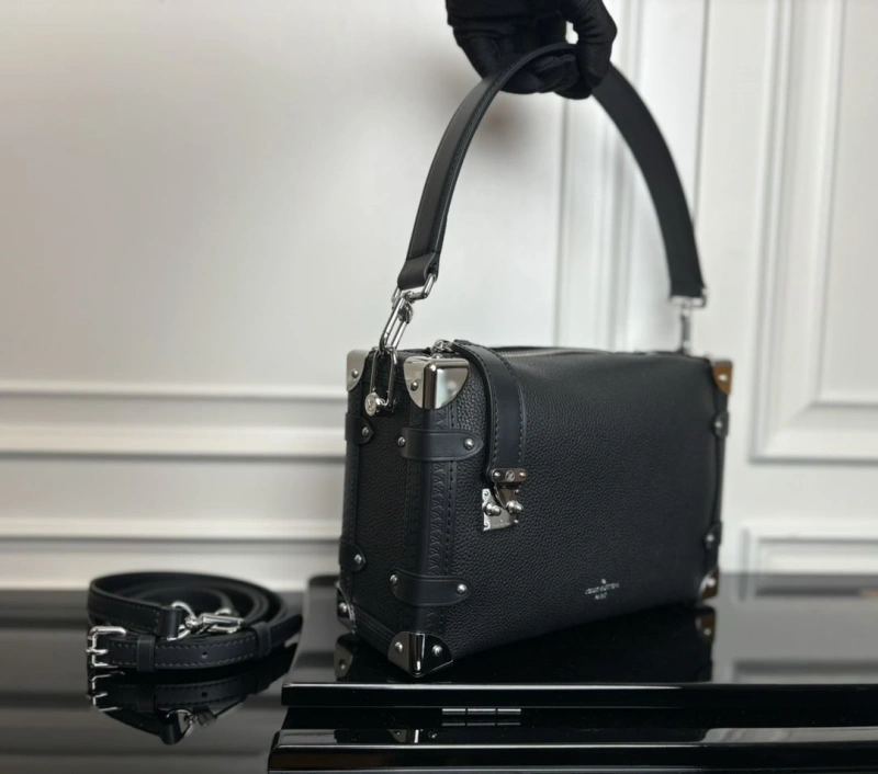 LV Box Bags 4233H-1117