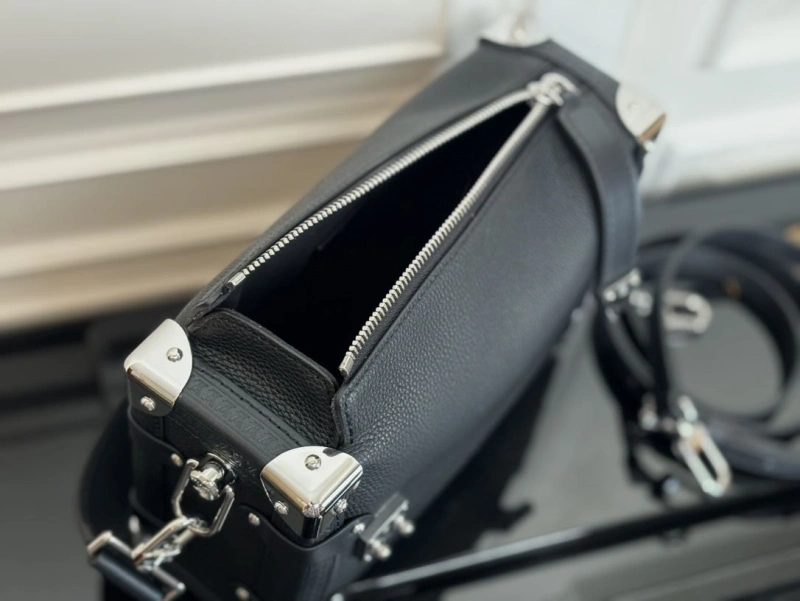 LV Box Bags 4233H-1117