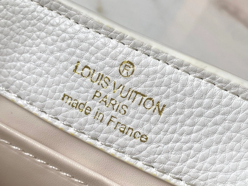 LV Capucines Bags 4233H-1189