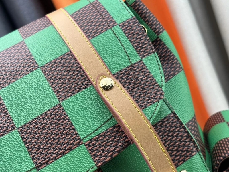 LV Backpacks 4233H-1272