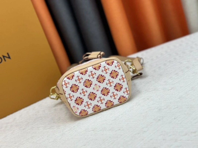 LV Bucket Bags 4233H-1275