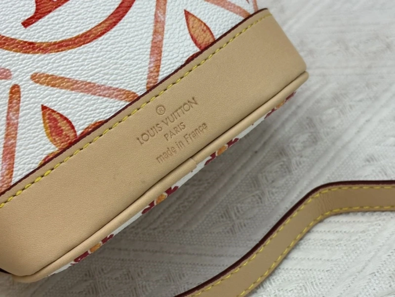 LV Bucket Bags 4233H-1275