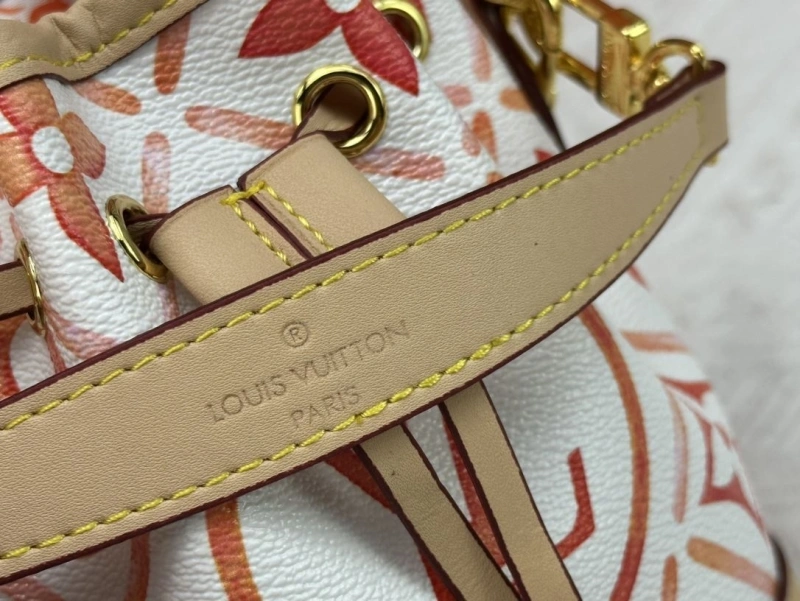 LV Bucket Bags 4233H-1275