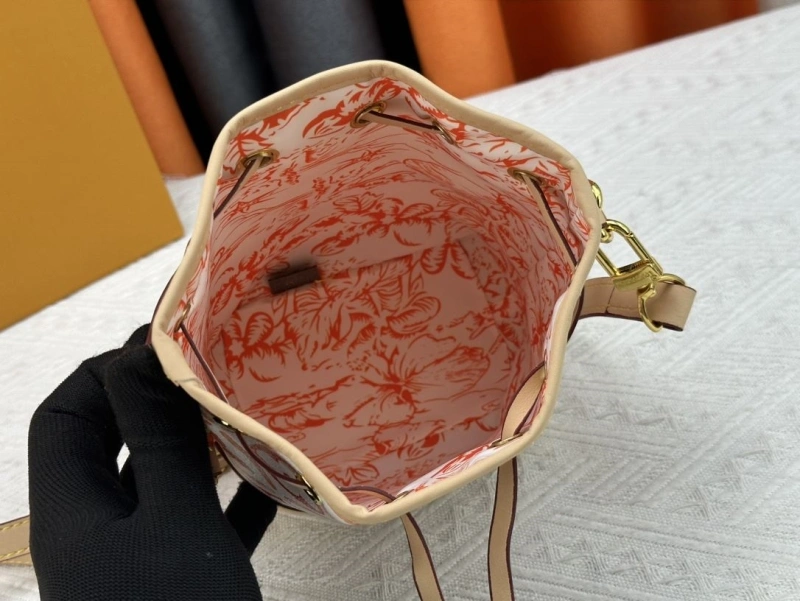 LV Bucket Bags 4233H-1275
