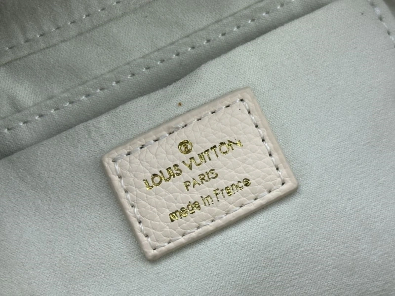 LV Cosmetic Bags 4233H-1306