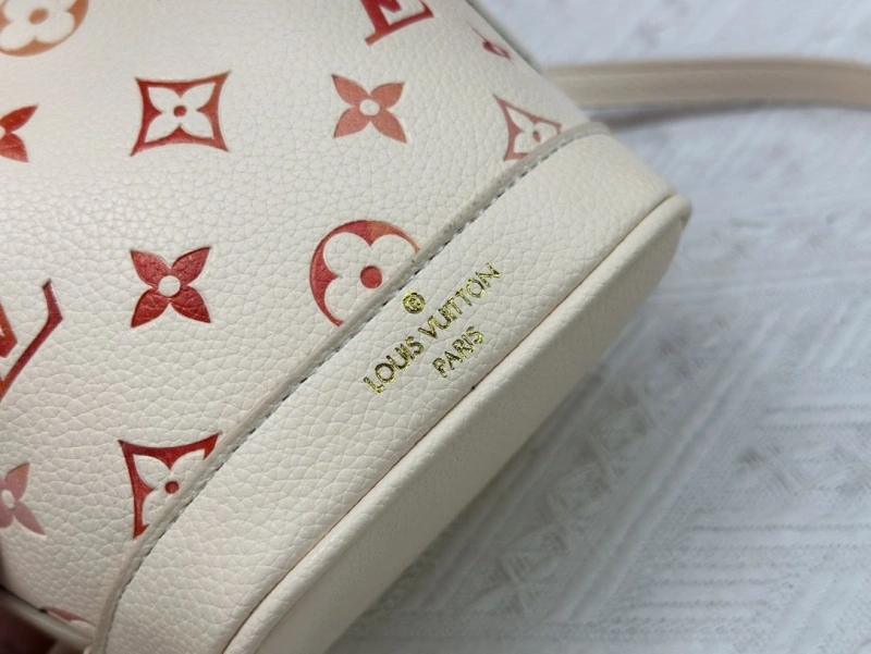LV Bucket Bags 4233H-1307