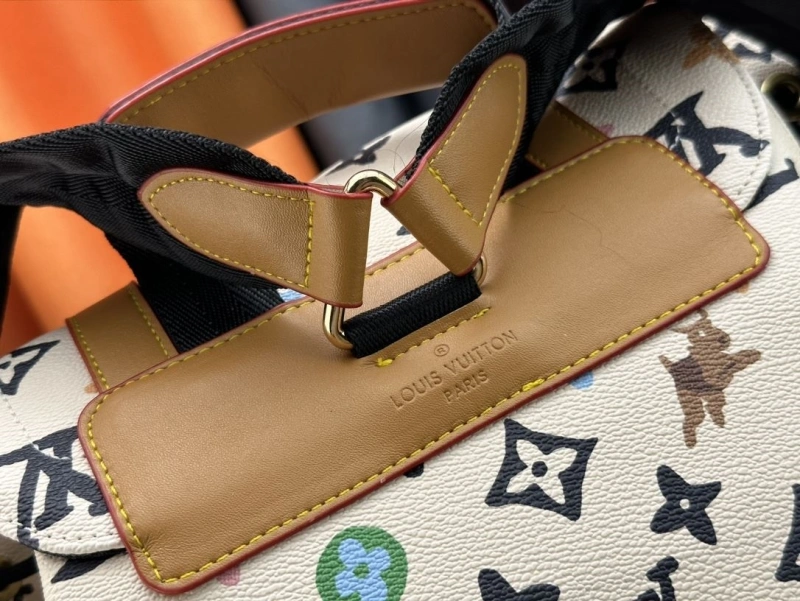 LV Backpacks 4233H-1317