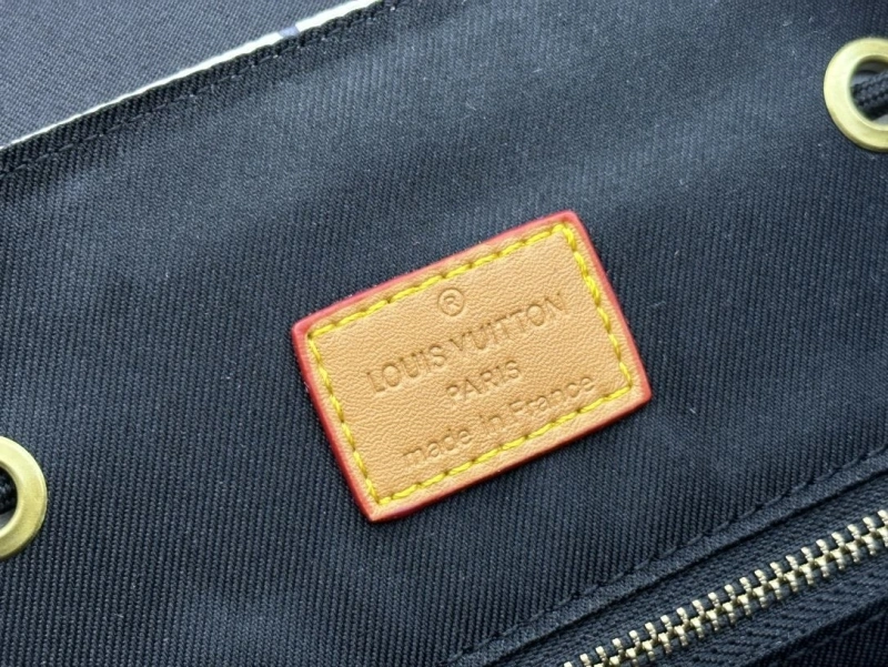 LV Backpacks 4233H-1317