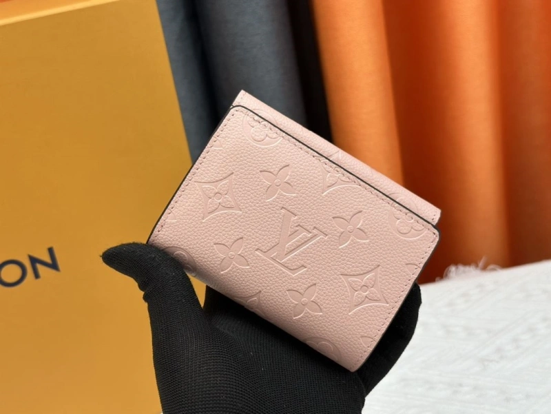 LV Wallets 4233H-1323