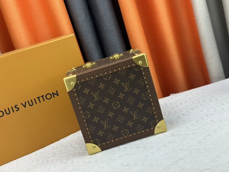 LV Box Bags 4233H-1387