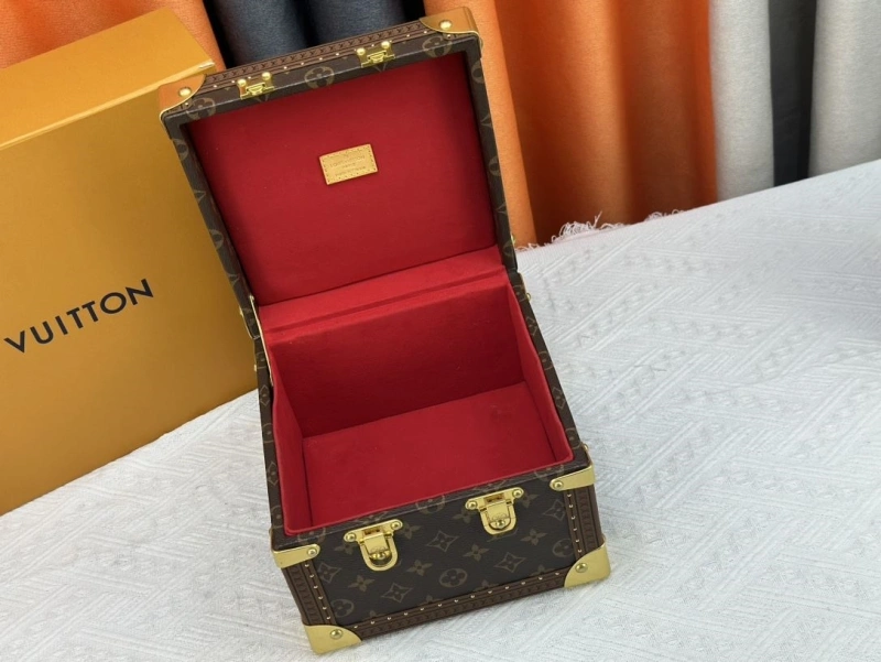 LV Box Bags 4233H-1387